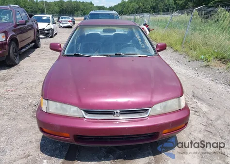 1996 Honda Accord Lx/Ex z USA, uszkodzony, nr VIN 1HGCD5635TA024052